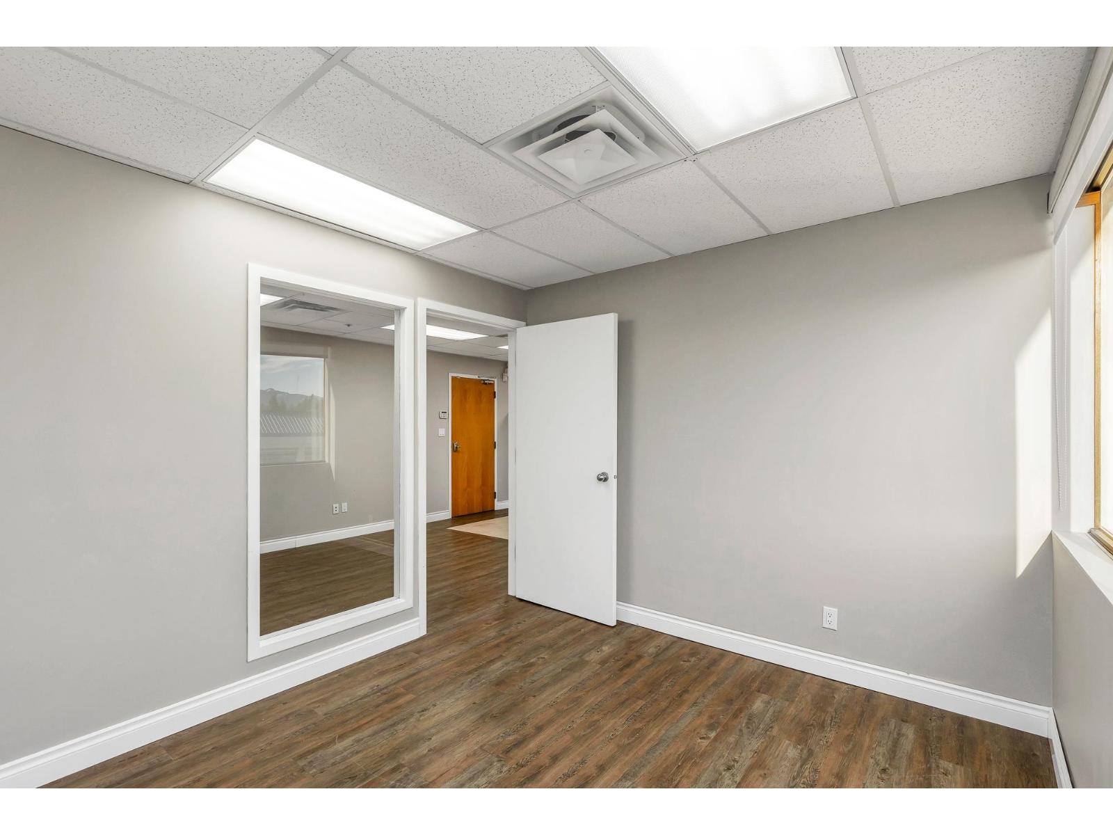 Office for Rent in Abbotsford – 320 31935 SOUTH FRASER WAY, Abbotsford - Image 13