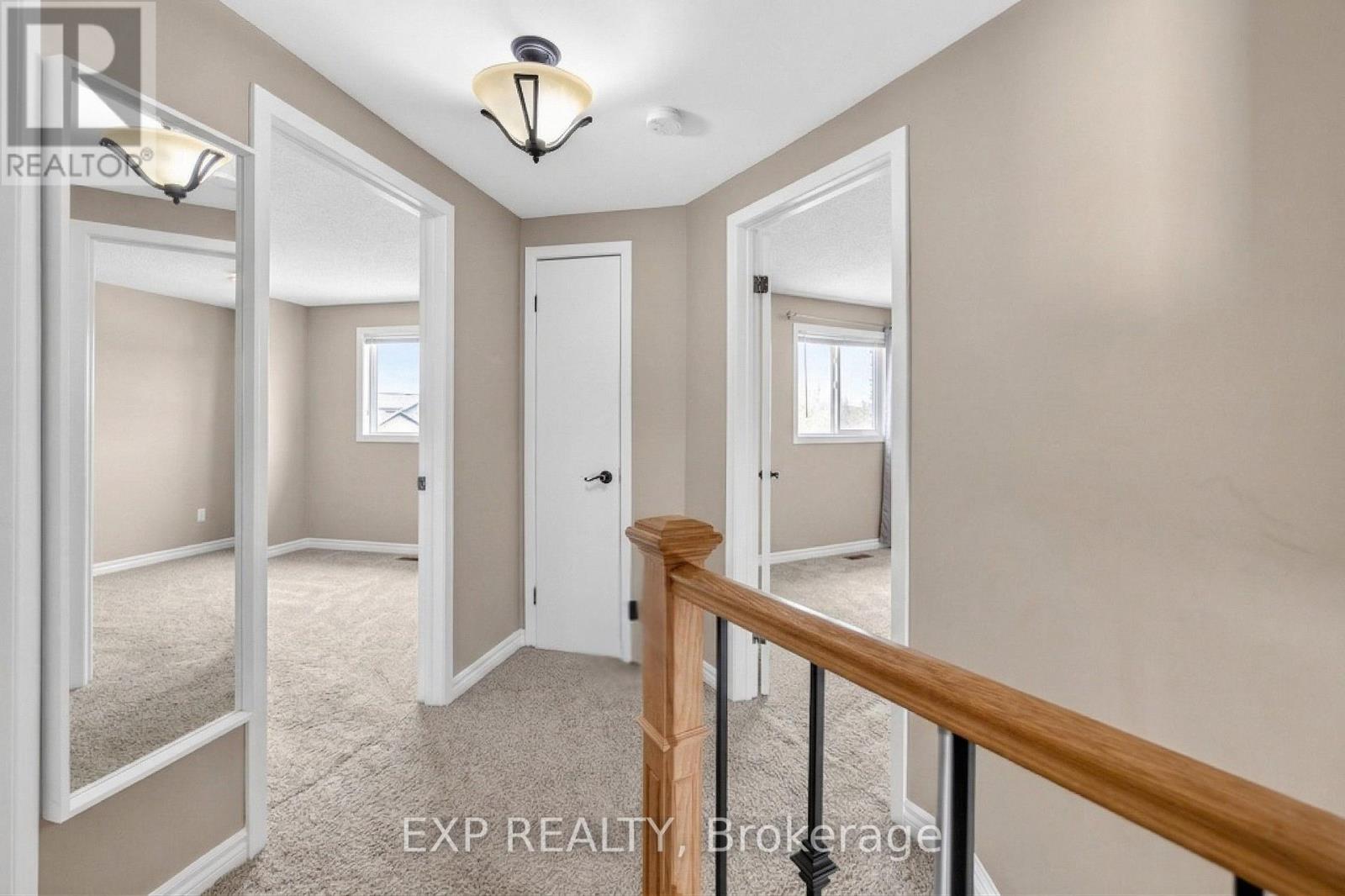 #36 60 ELMSDALE DRIVE - 19