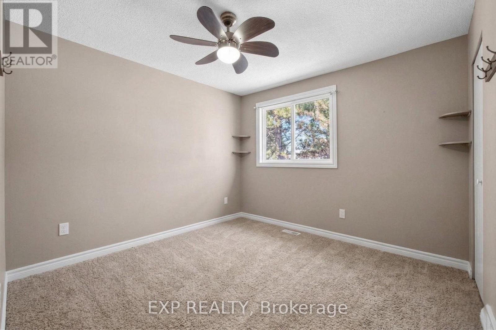#36 60 ELMSDALE DRIVE - 23