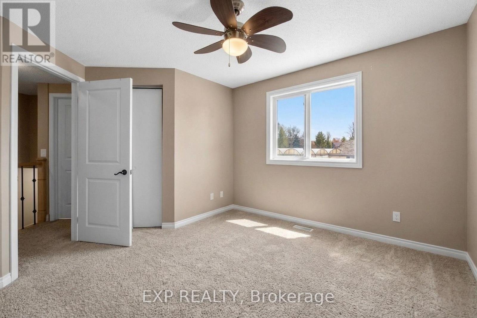#36 60 ELMSDALE DRIVE - 27