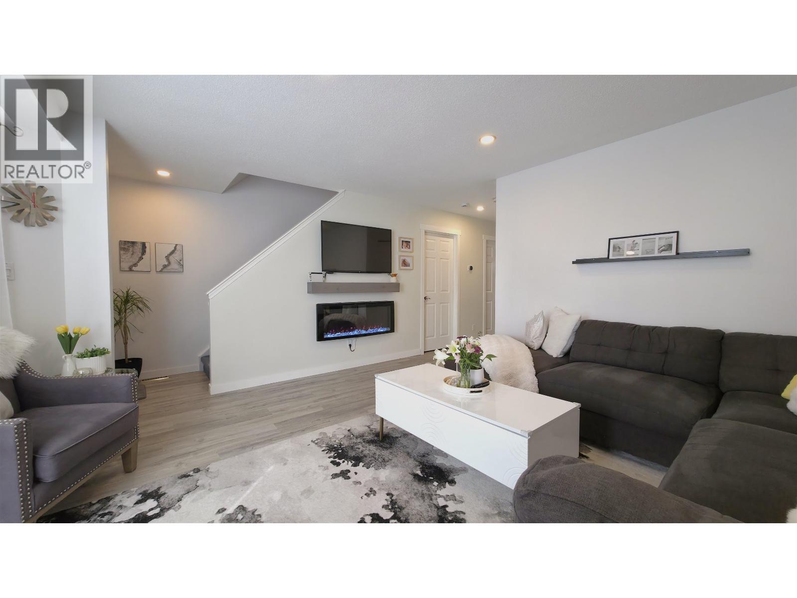 #107 3233 MCGILL CRESCENT - Image 2