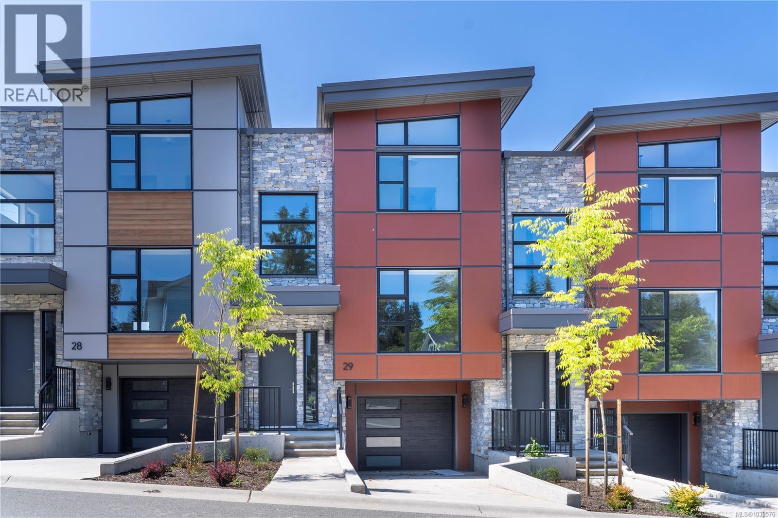 29 4253 Dieppe Road, Saanich