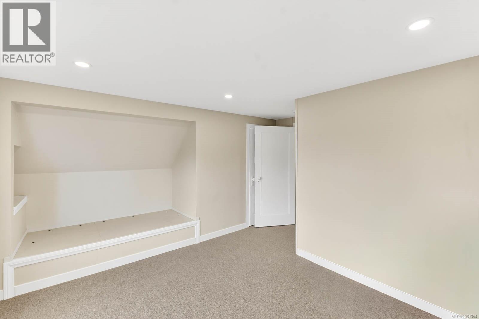 5118-5122 Compton Rd - 22