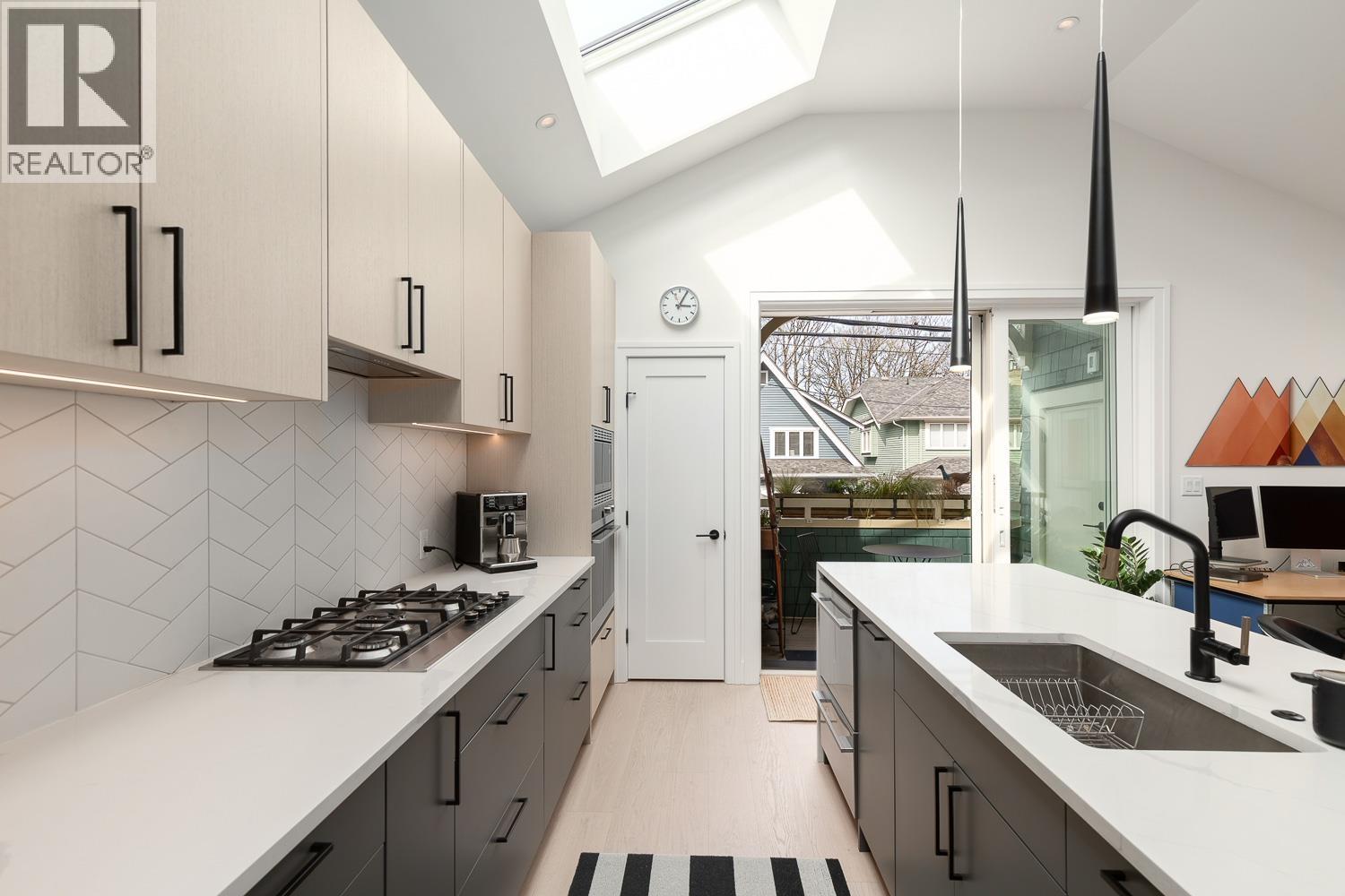 3861 WILLOW STREET, Vancouver