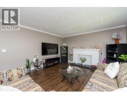 2932 Tatla Place, Coquitlam, BC V3C4W8 Photo 9