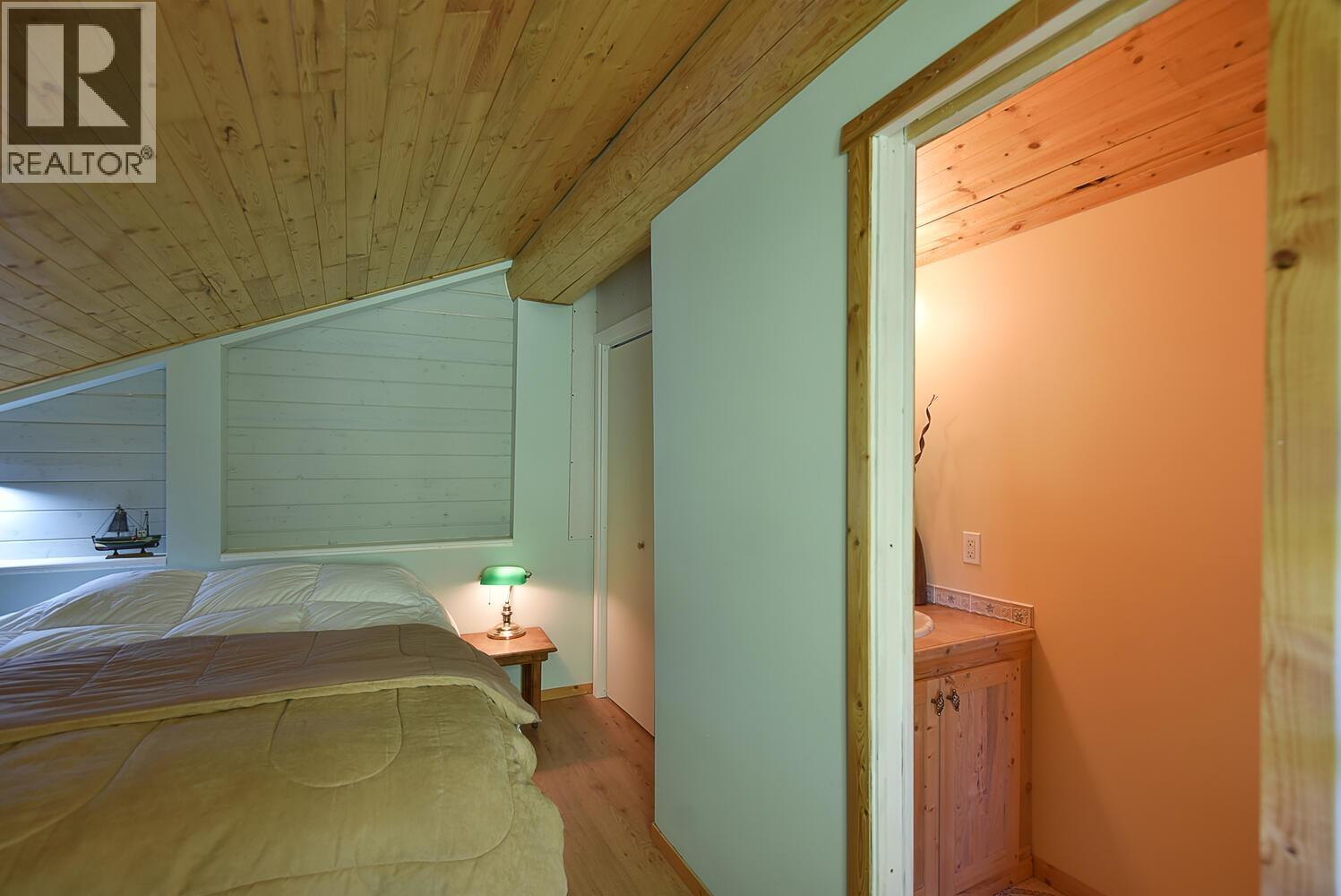 6508 LYNNWOOD COURT — photo 18