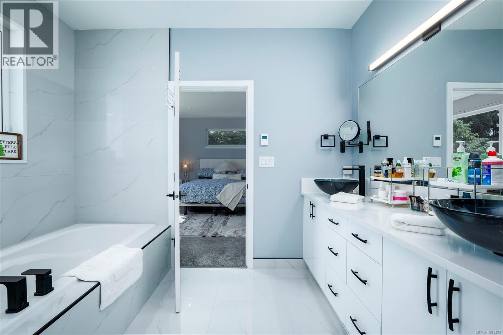 104 GOLDEN VIEW DR - 45