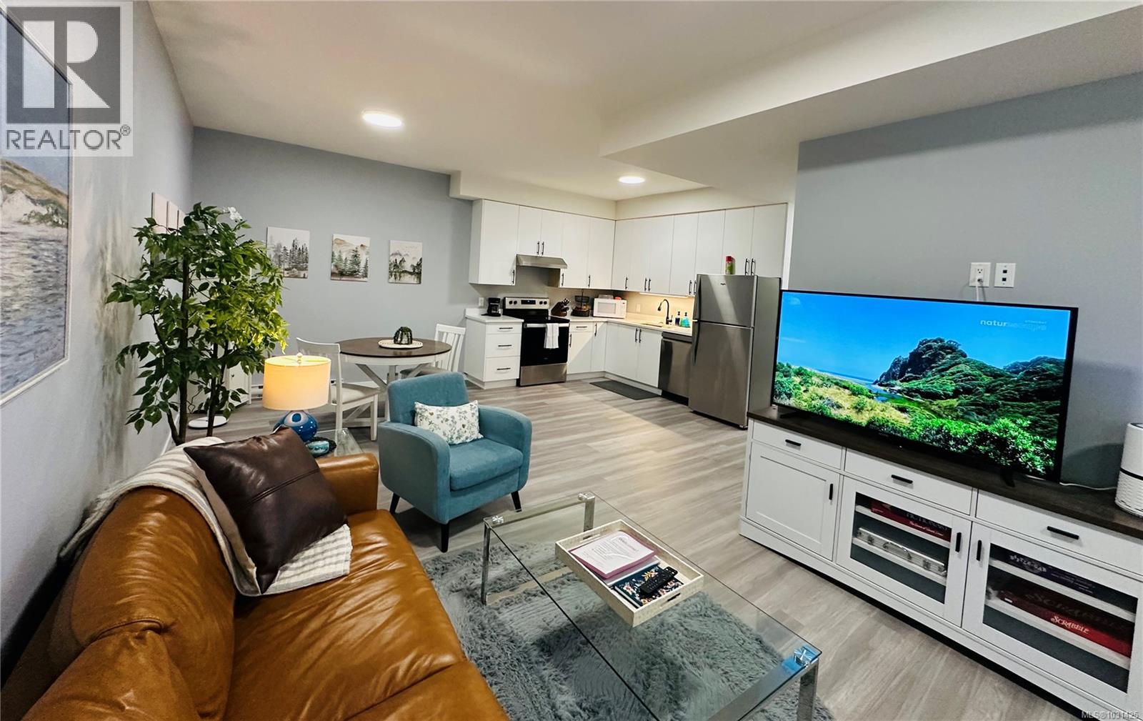 104 GOLDEN VIEW DR - 69