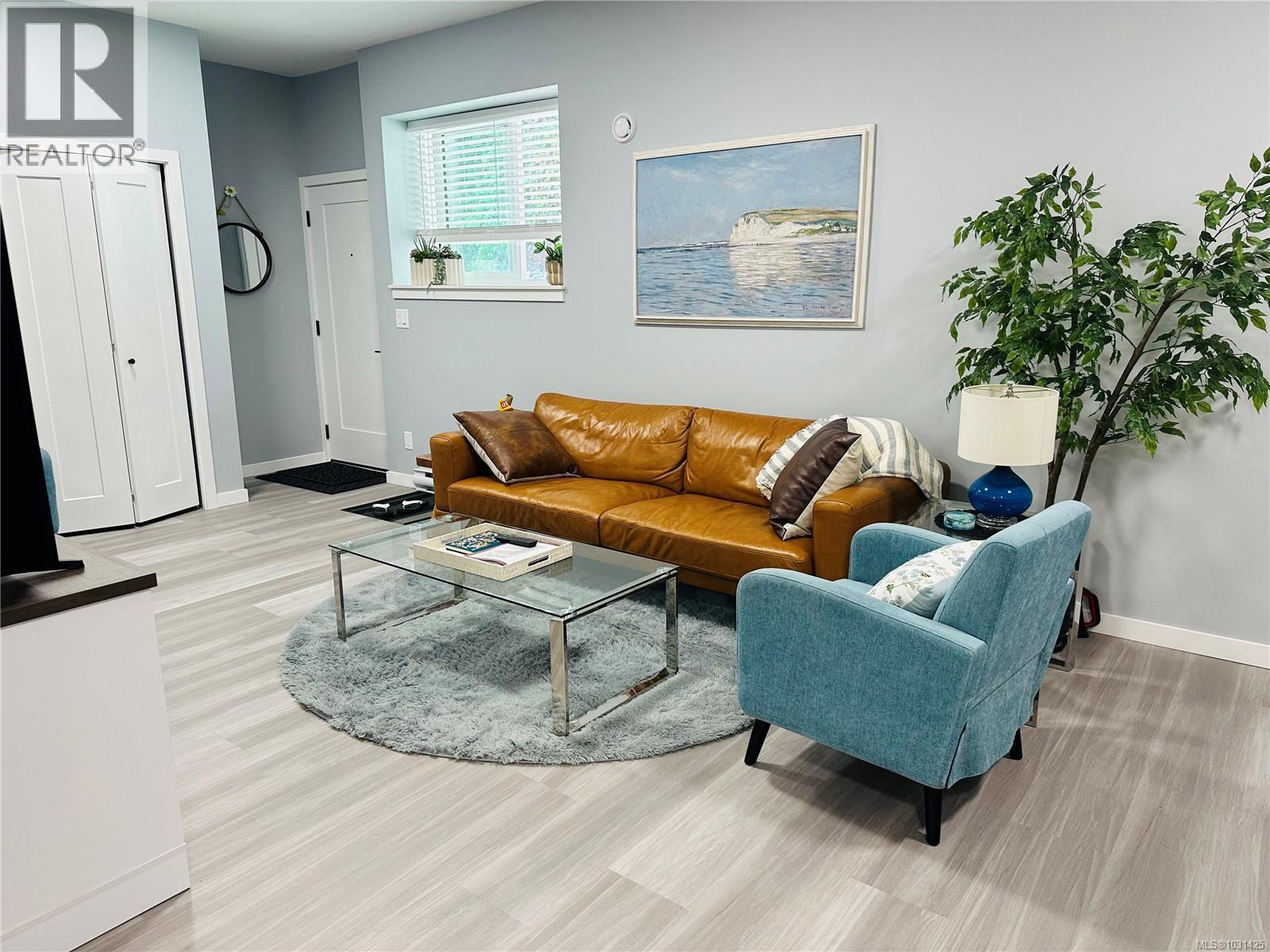 104 GOLDEN VIEW DR - 72