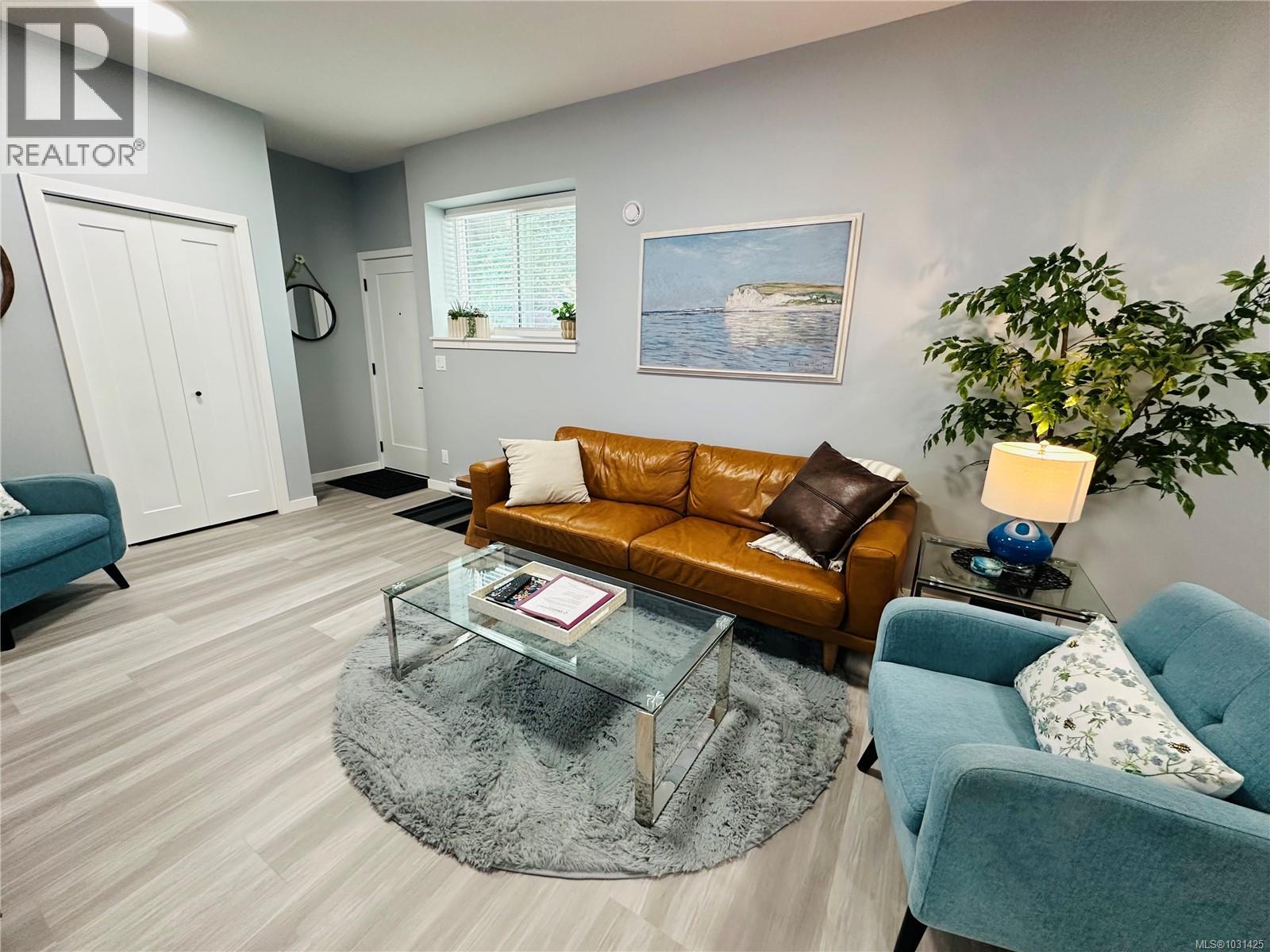 104 GOLDEN VIEW DR - 74