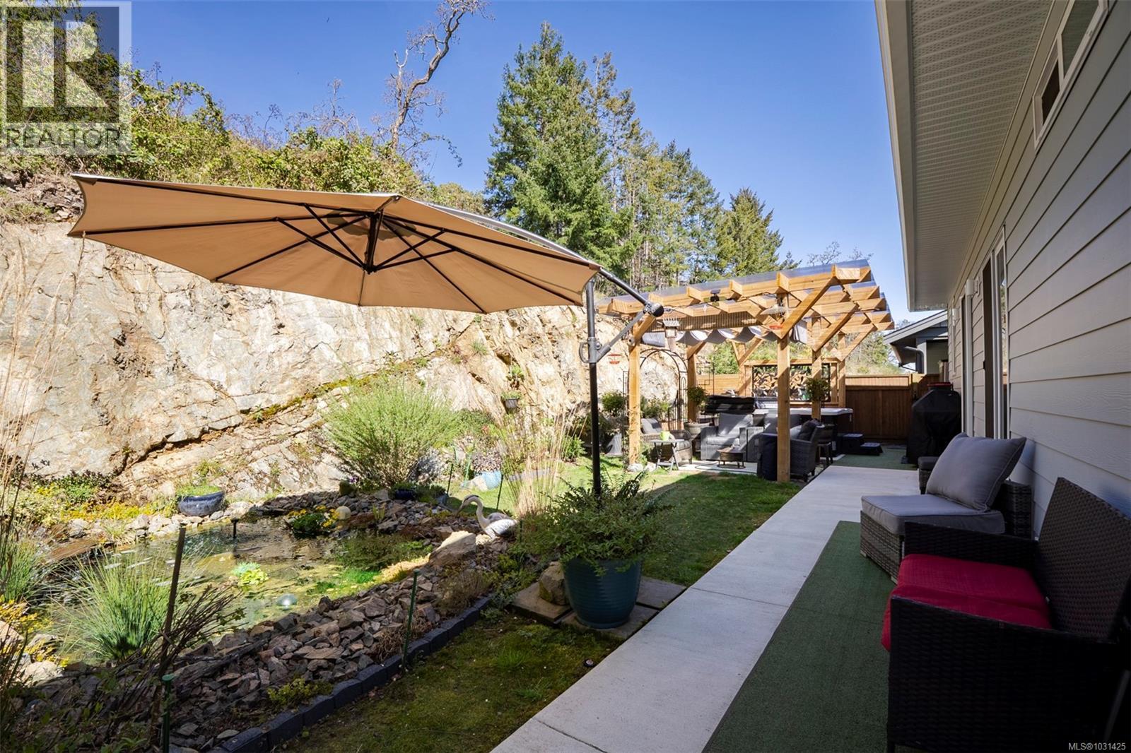 104 GOLDEN VIEW DR - 50