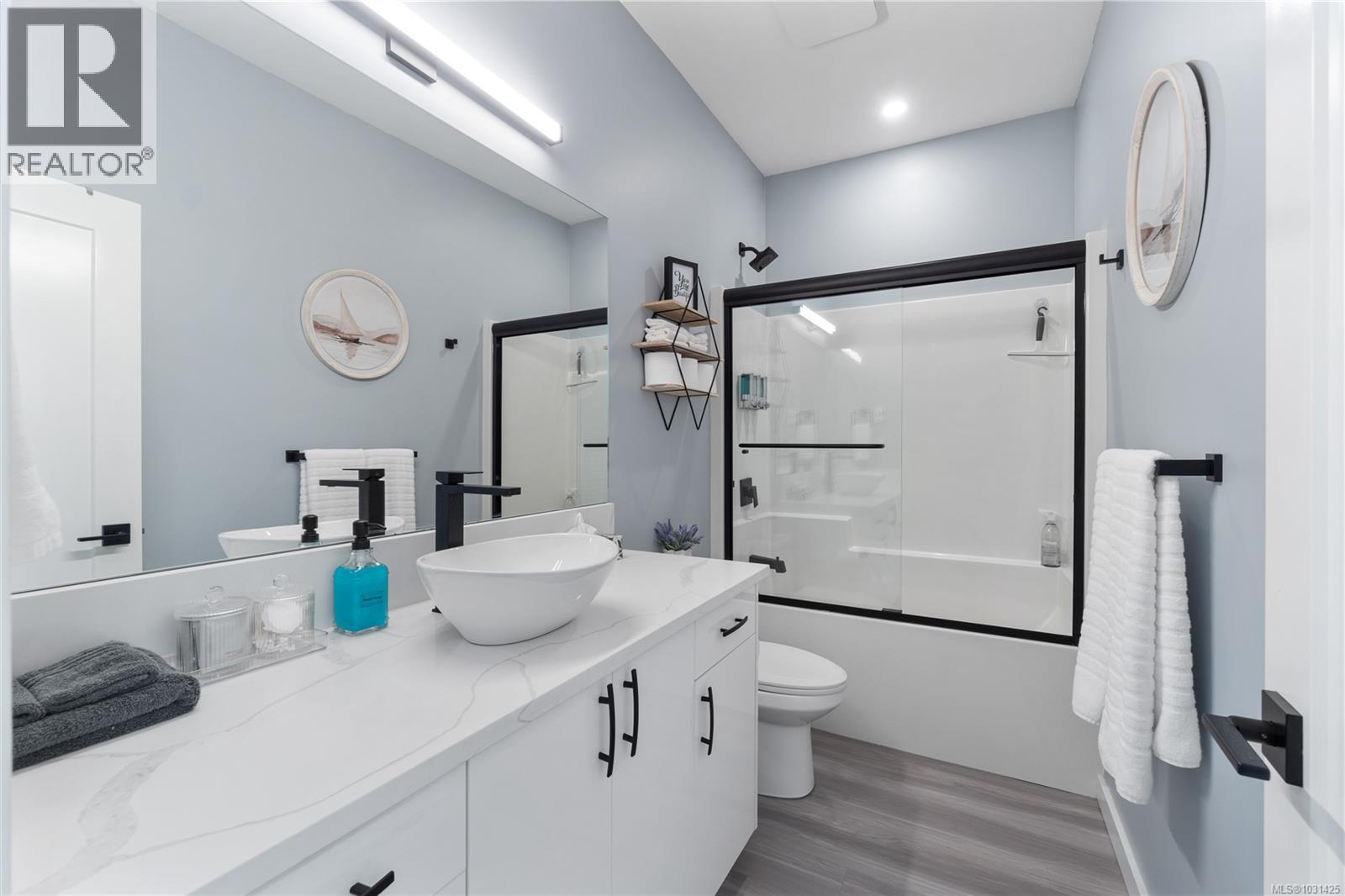 104 GOLDEN VIEW DR - 86