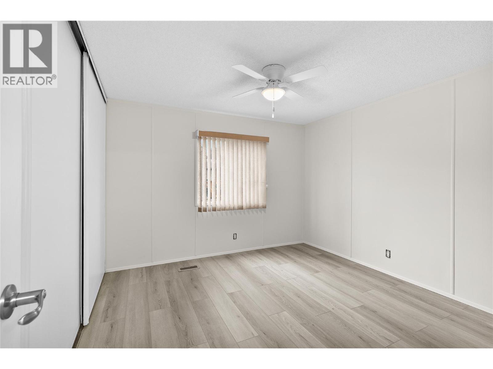 #32 1600 43 Avenue Unit# 32 - 22