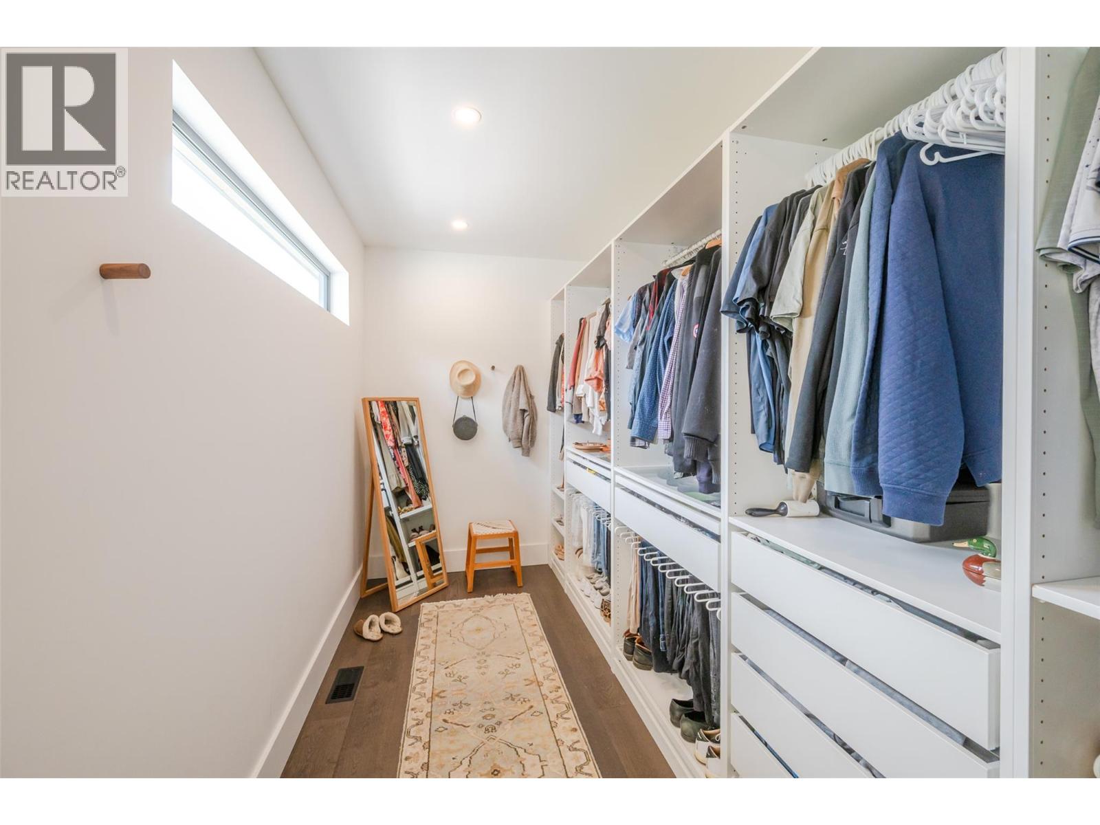 #21 6709 VICTORIA Road - 22