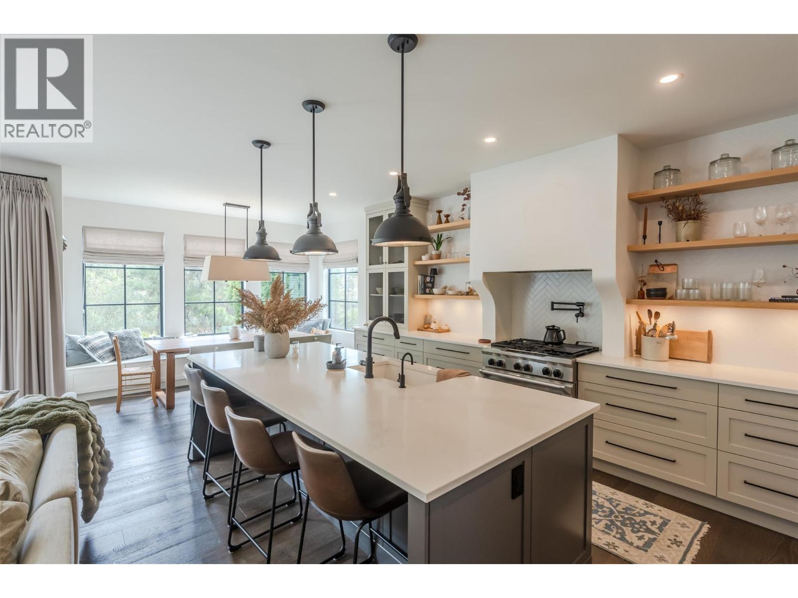 #21 6709 VICTORIA Road - 3