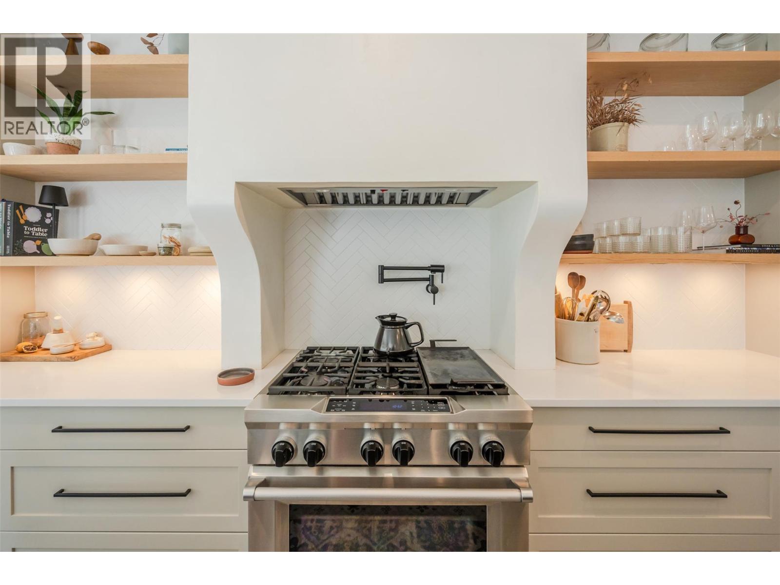 #21 6709 VICTORIA Road - 8