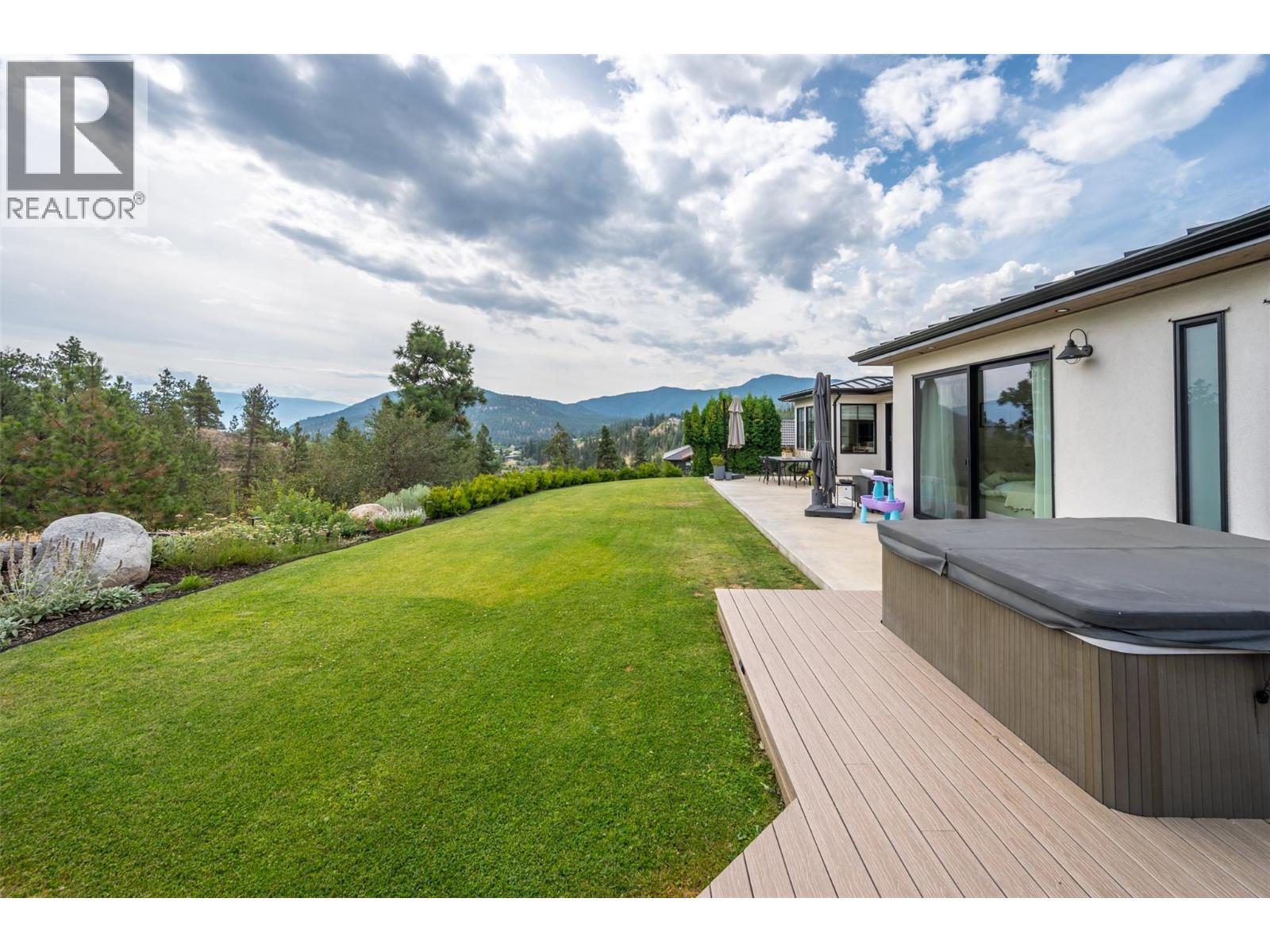 #21 6709 VICTORIA Road - 42