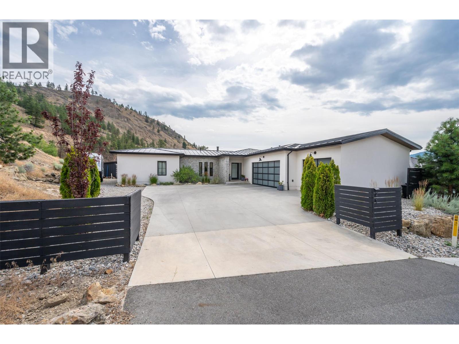 6709 VICTORIA Road Unit# 21, Summerland