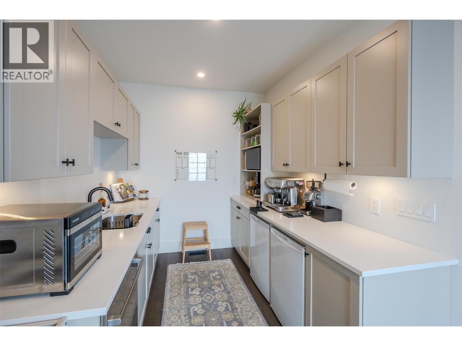 6709 VICTORIA Road Unit# 21, Summerland
