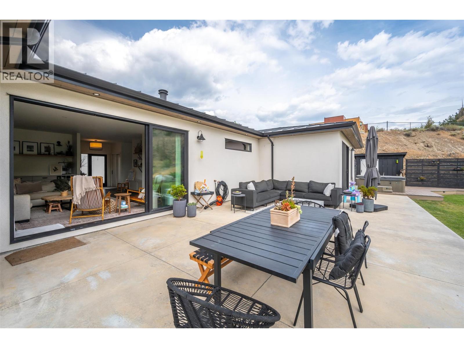 6709 VICTORIA Road Unit# 21, Summerland