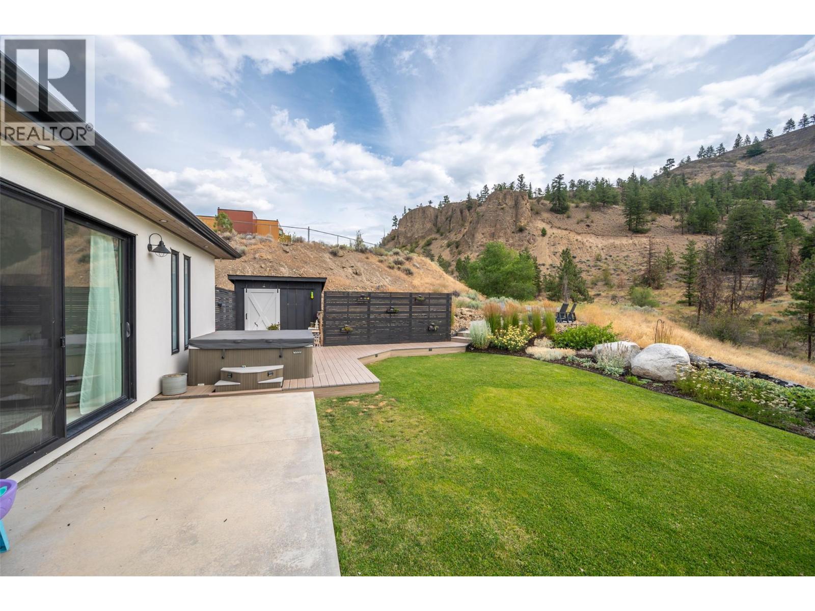 #21 6709 VICTORIA Road - 41