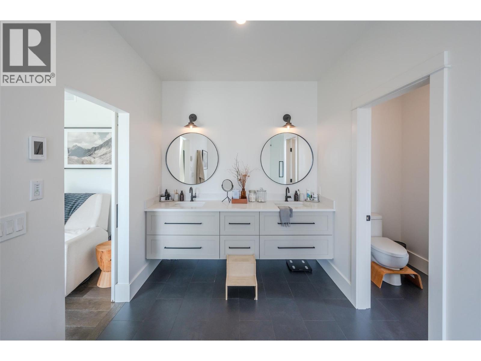 6709 VICTORIA Road Unit# 21, Summerland