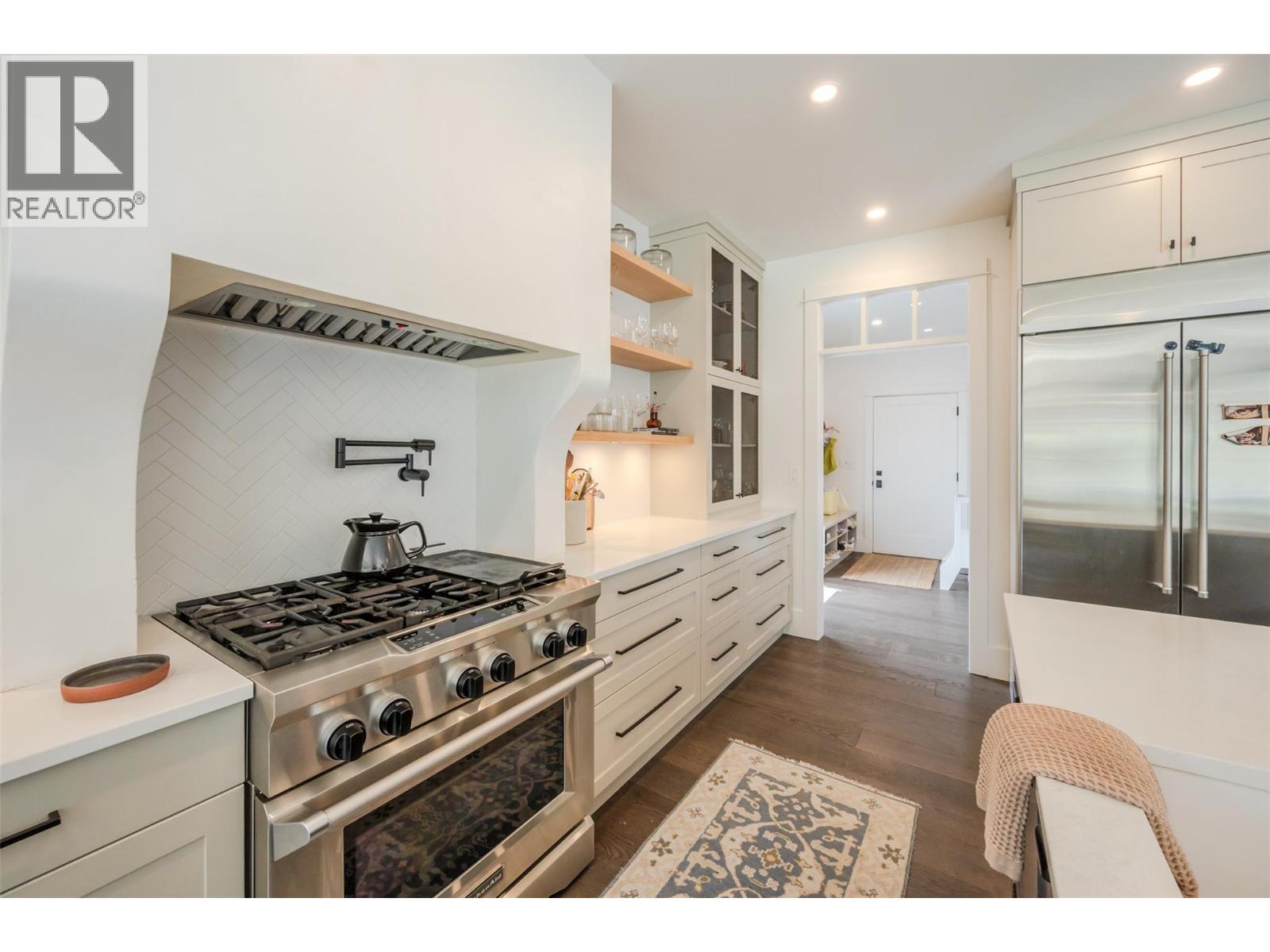 #21 6709 VICTORIA Road - 7