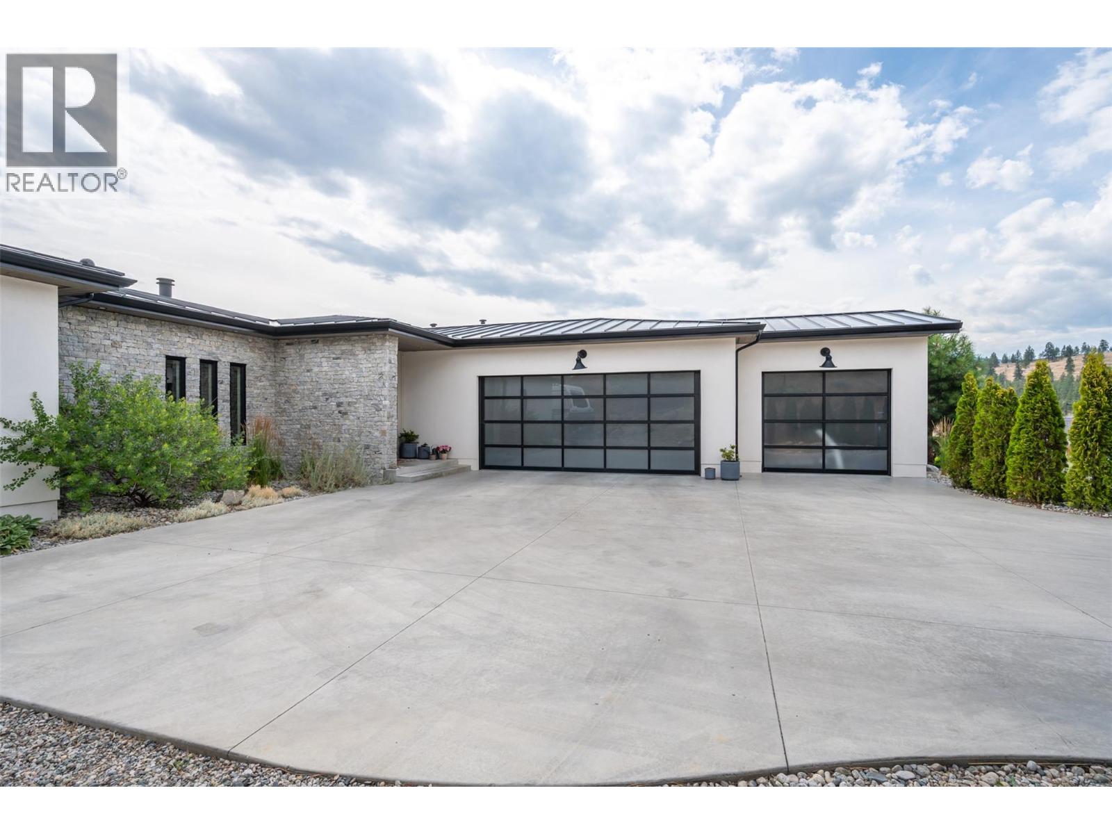 6709 VICTORIA Road Unit# 21, Summerland