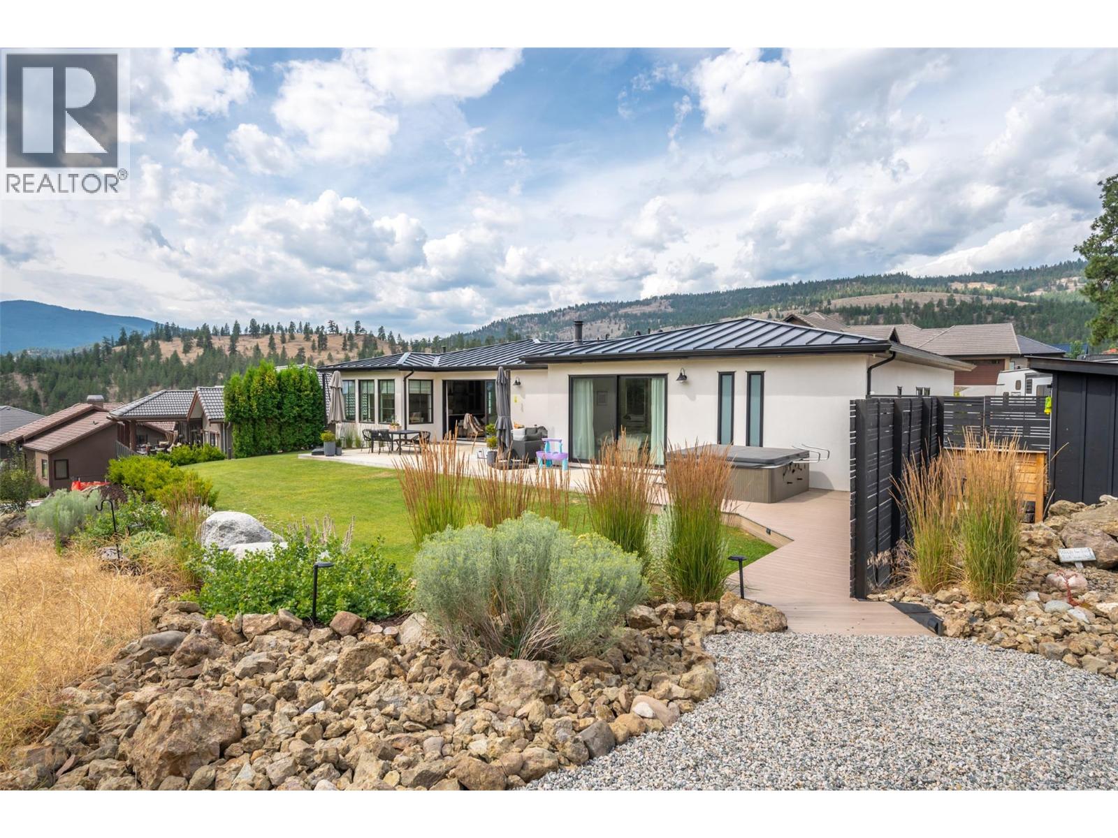 6709 VICTORIA Road Unit# 21, Summerland