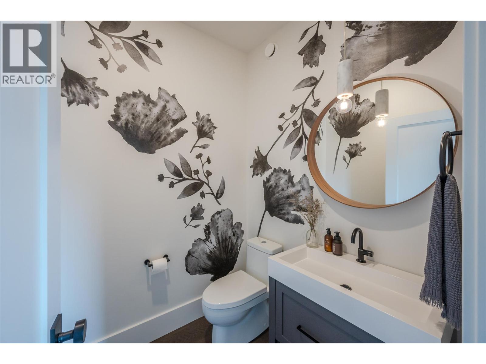 6709 VICTORIA Road Unit# 21, Summerland