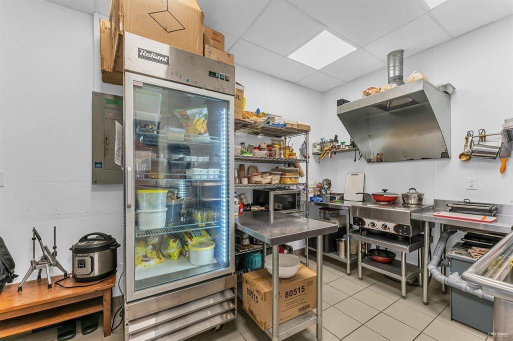 7061A 7031 120 STREET — photo 14