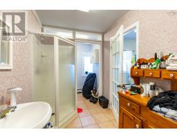 250 Main Street, Yarmouth, NS B5A1C9 Photo 32