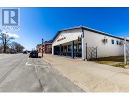 250 Main Street, Yarmouth, NS B5A1C9 Photo 50
