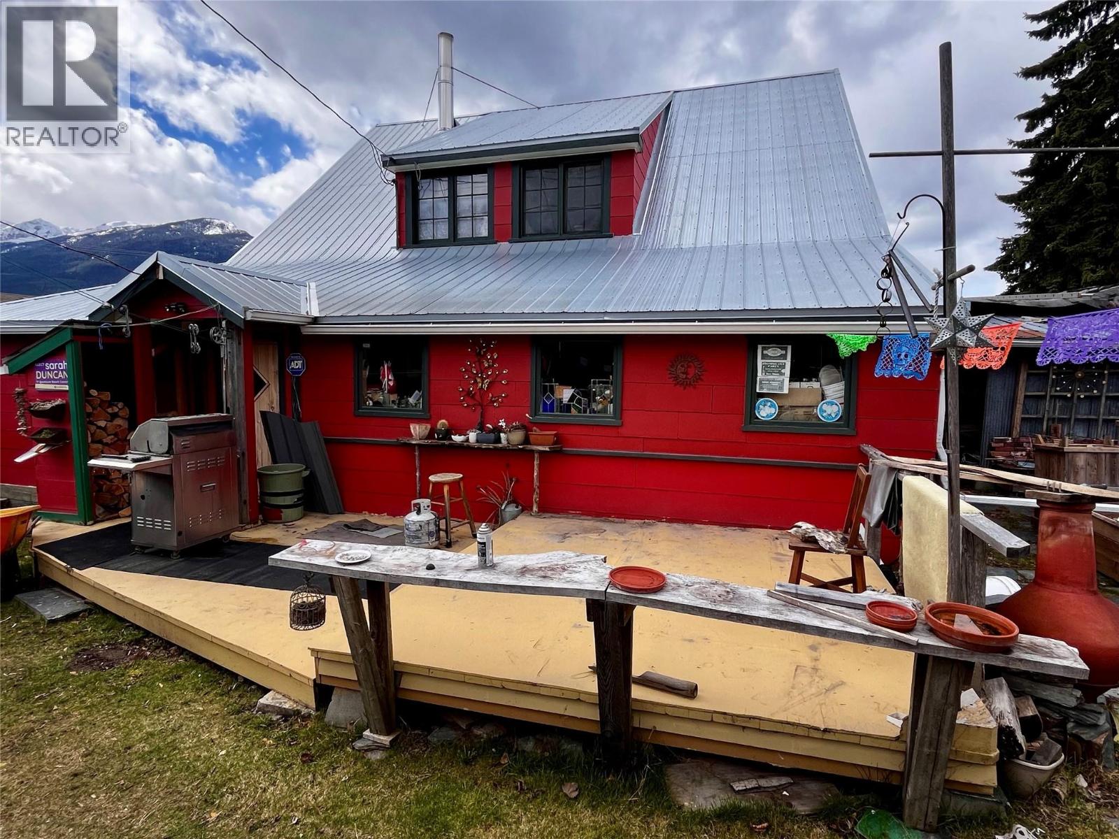 203 4th Avenue NW - 82