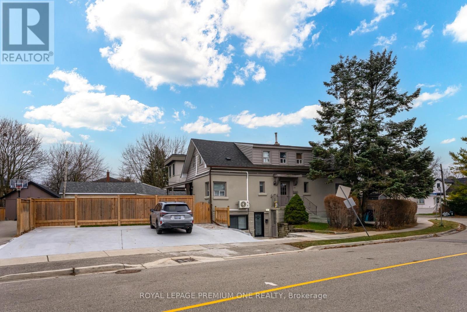 4 - 79 TWENTY FIFTH STREET