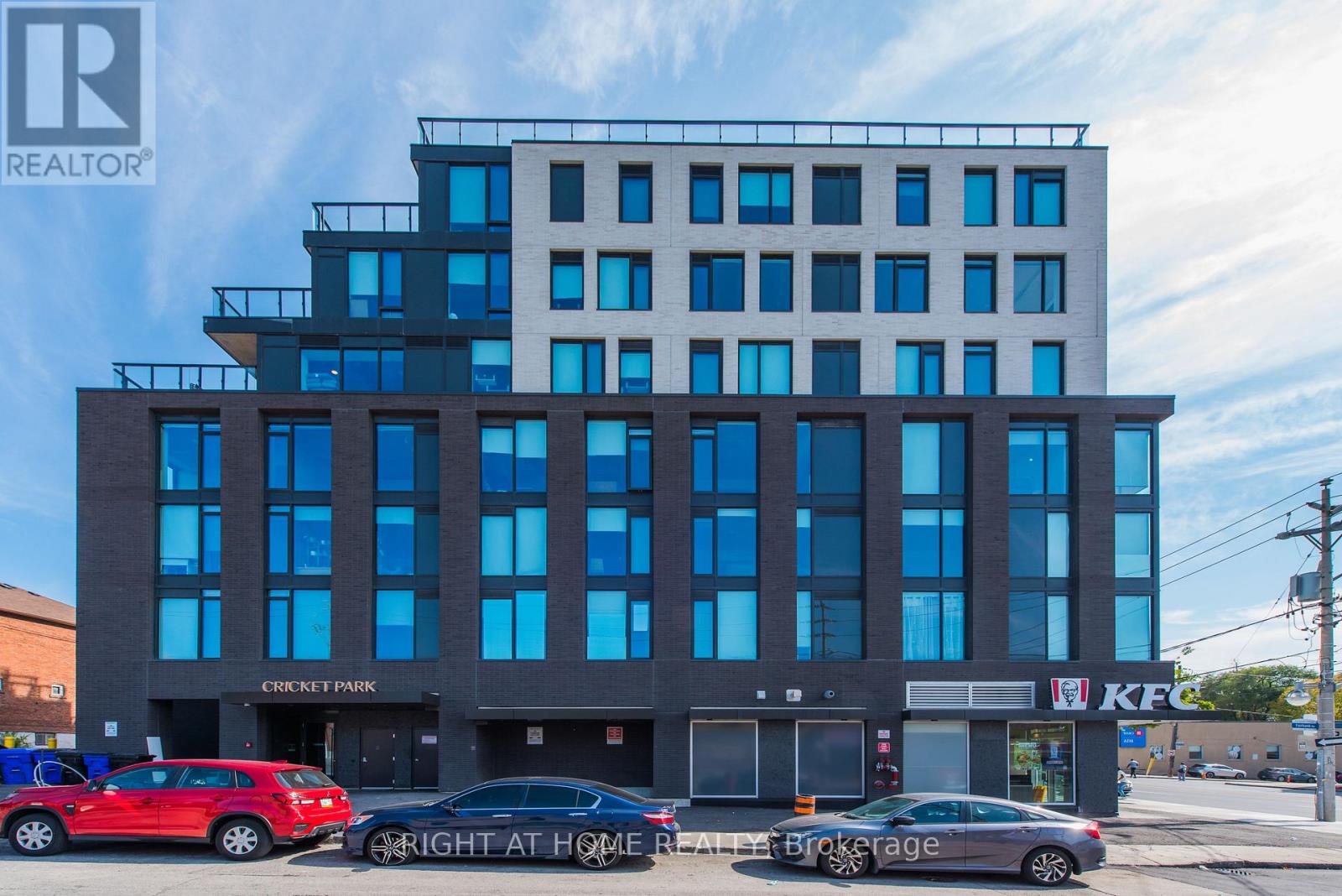Listing photo of 503 - 7 FAIRBANK AVENUE W