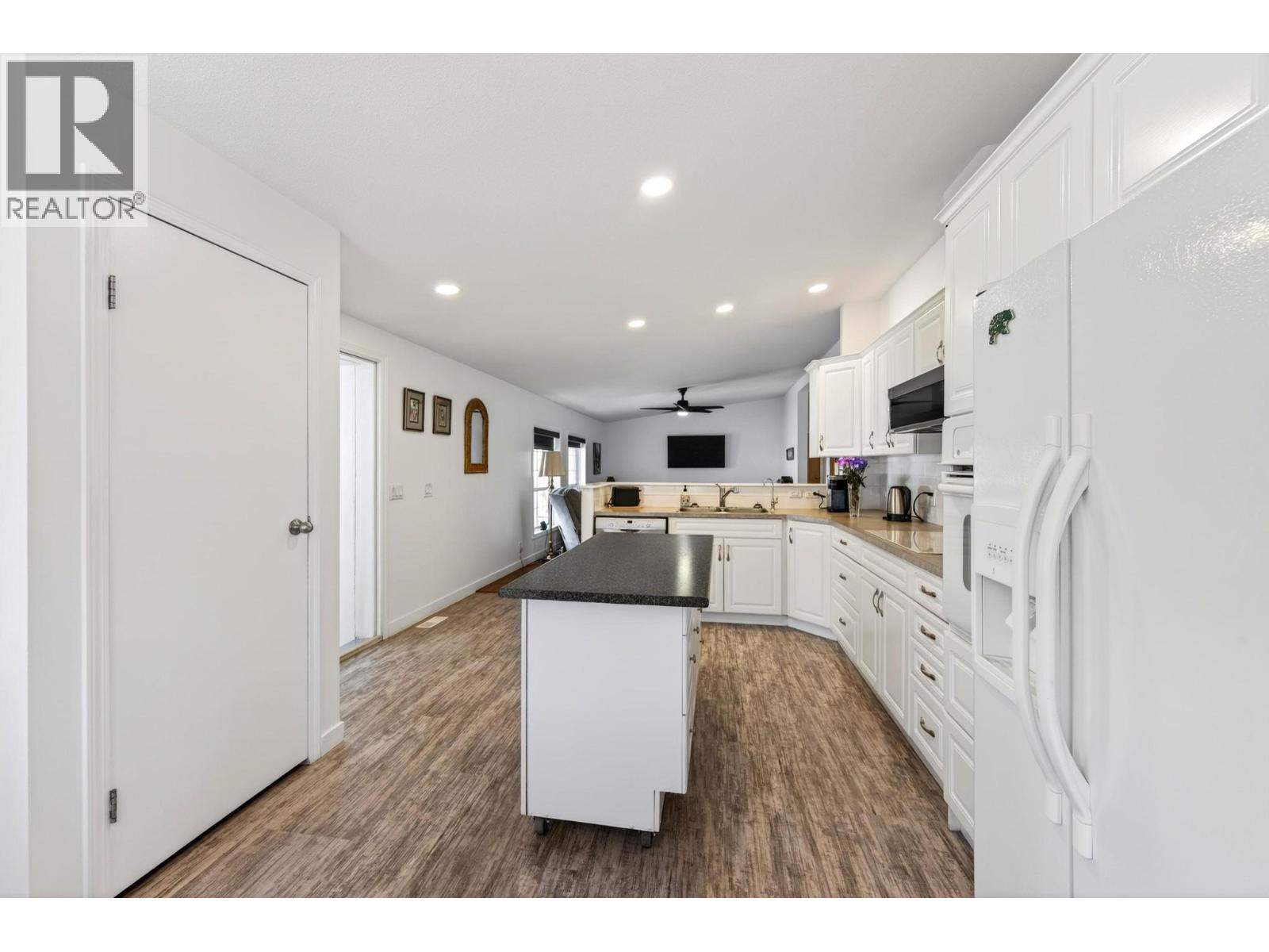 #91 1036 11TH STREET N - 12