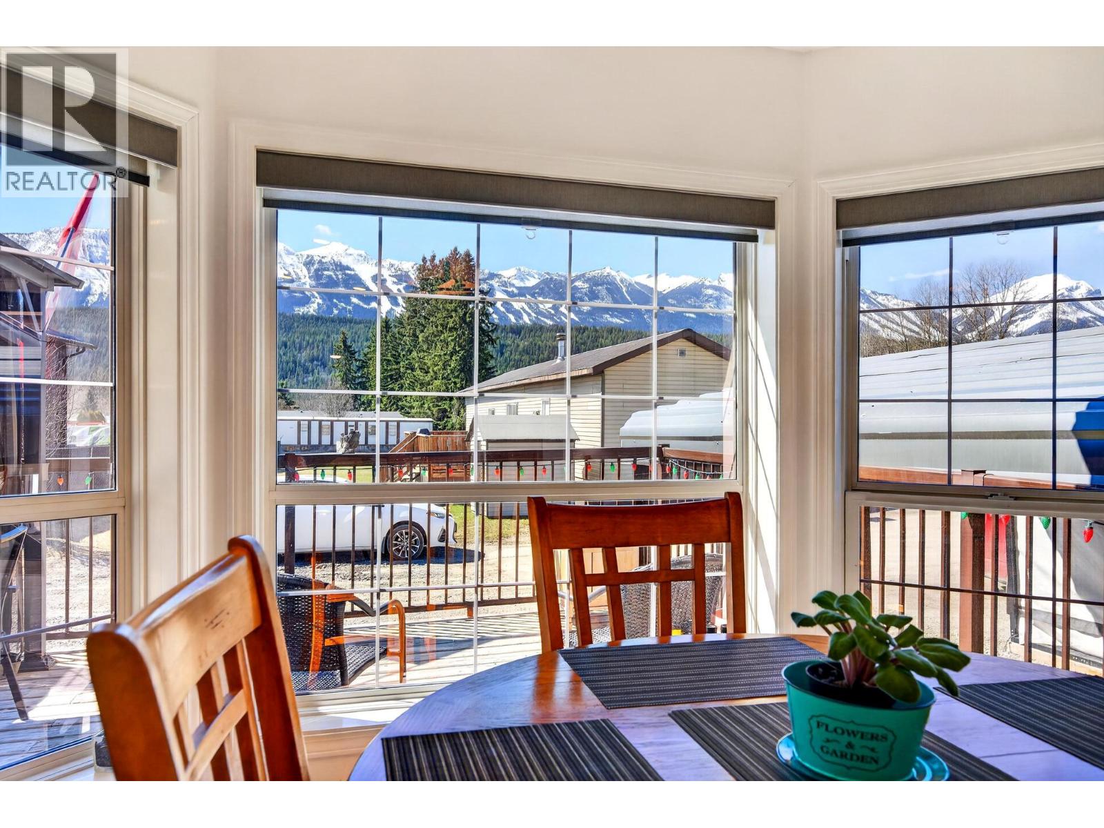 #91 1036 11TH STREET N - 17