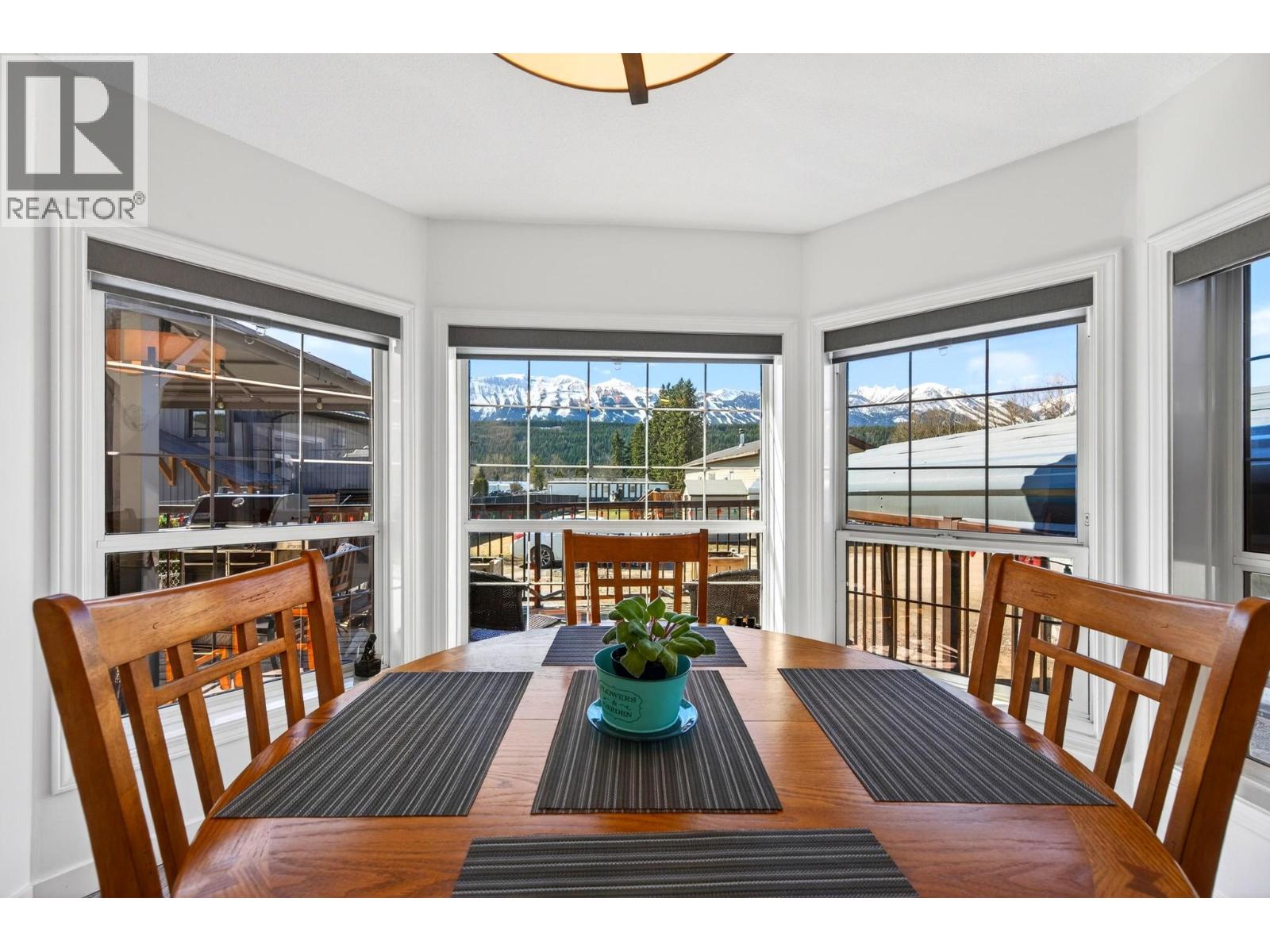 #91 1036 11TH STREET N - 18