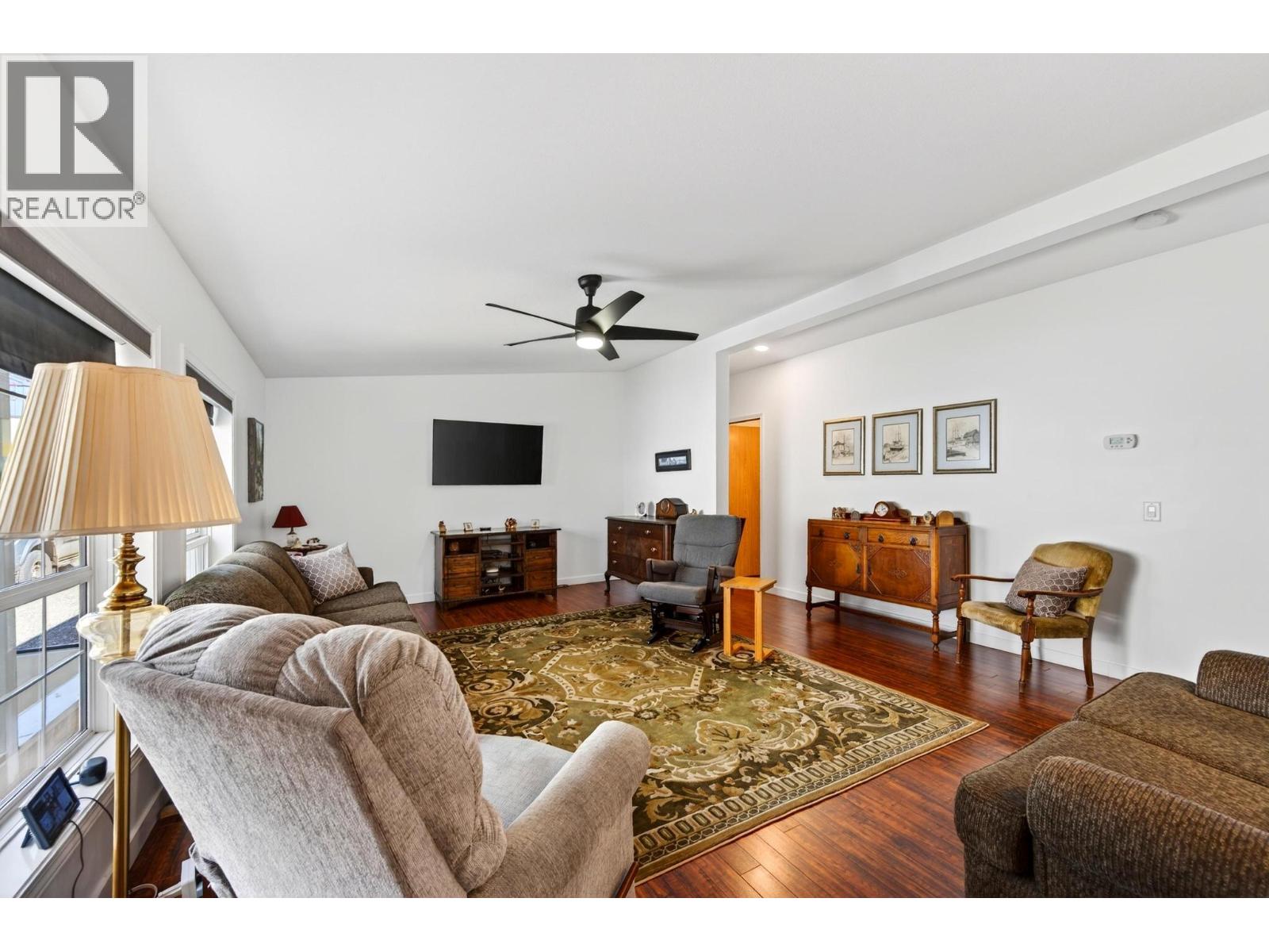 #91 1036 11TH STREET N - 22