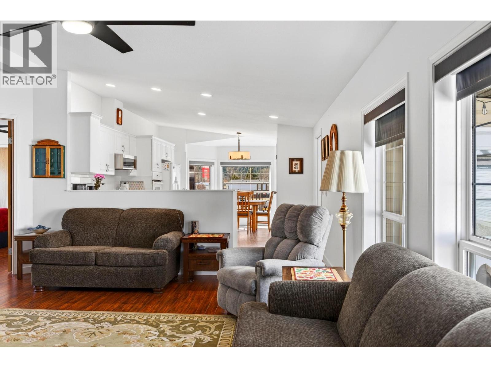 #91 1036 11TH STREET N - 25