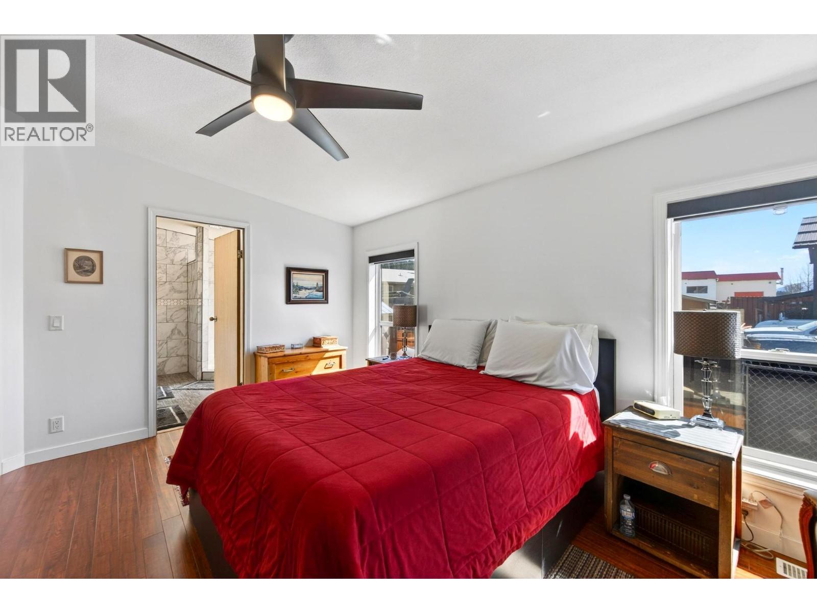 #91 1036 11TH STREET N - 27