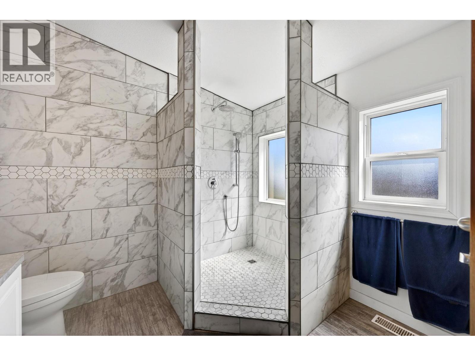 #91 1036 11TH STREET N - 31