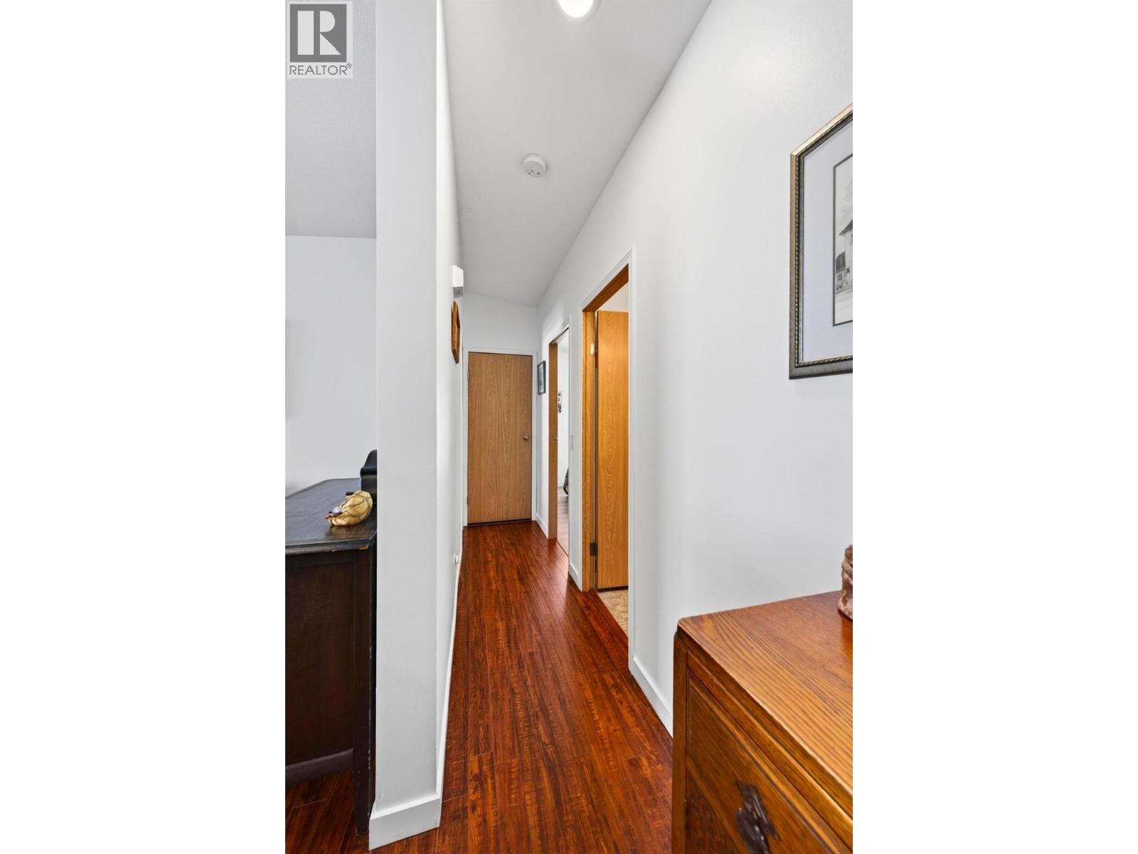 #91 1036 11TH STREET N - 33