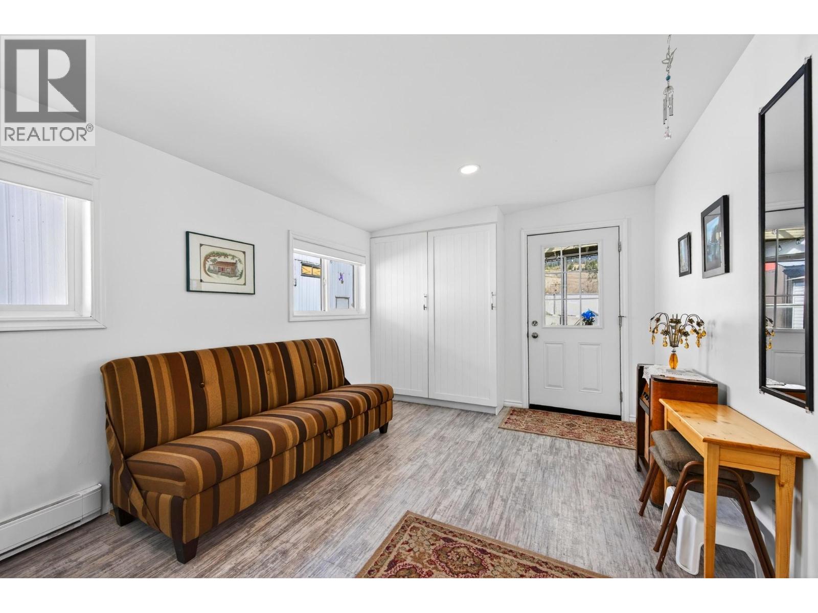 #91 1036 11TH STREET N - 45