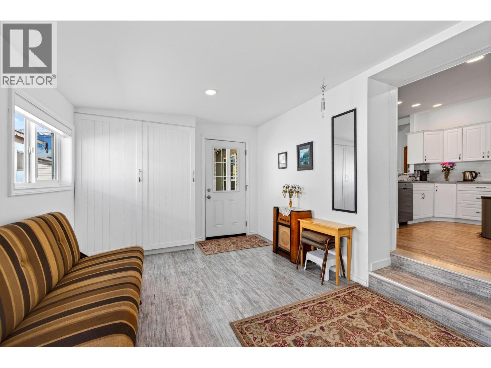 #91 1036 11TH STREET N - 46