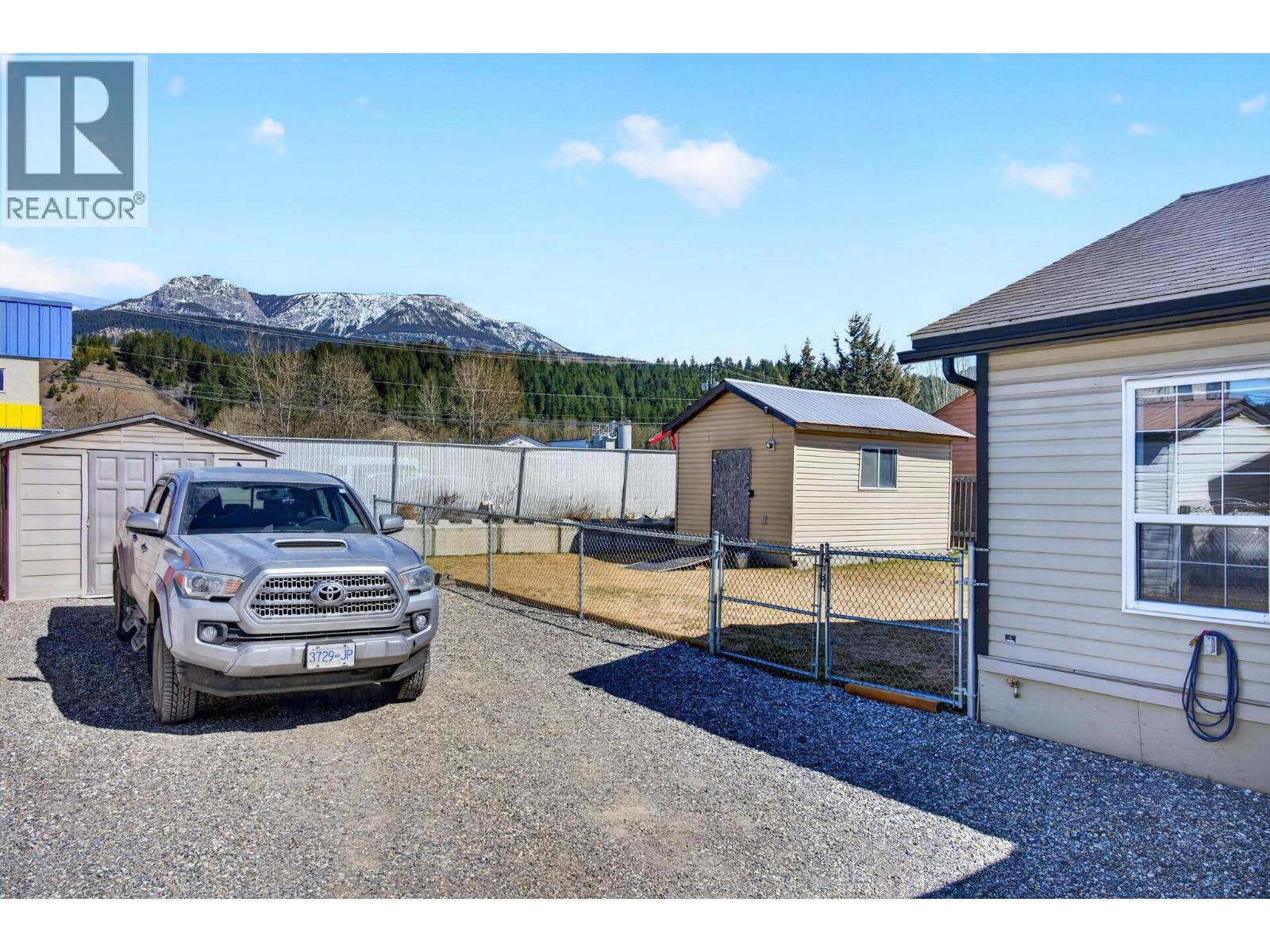 #91 1036 11TH STREET N - 60