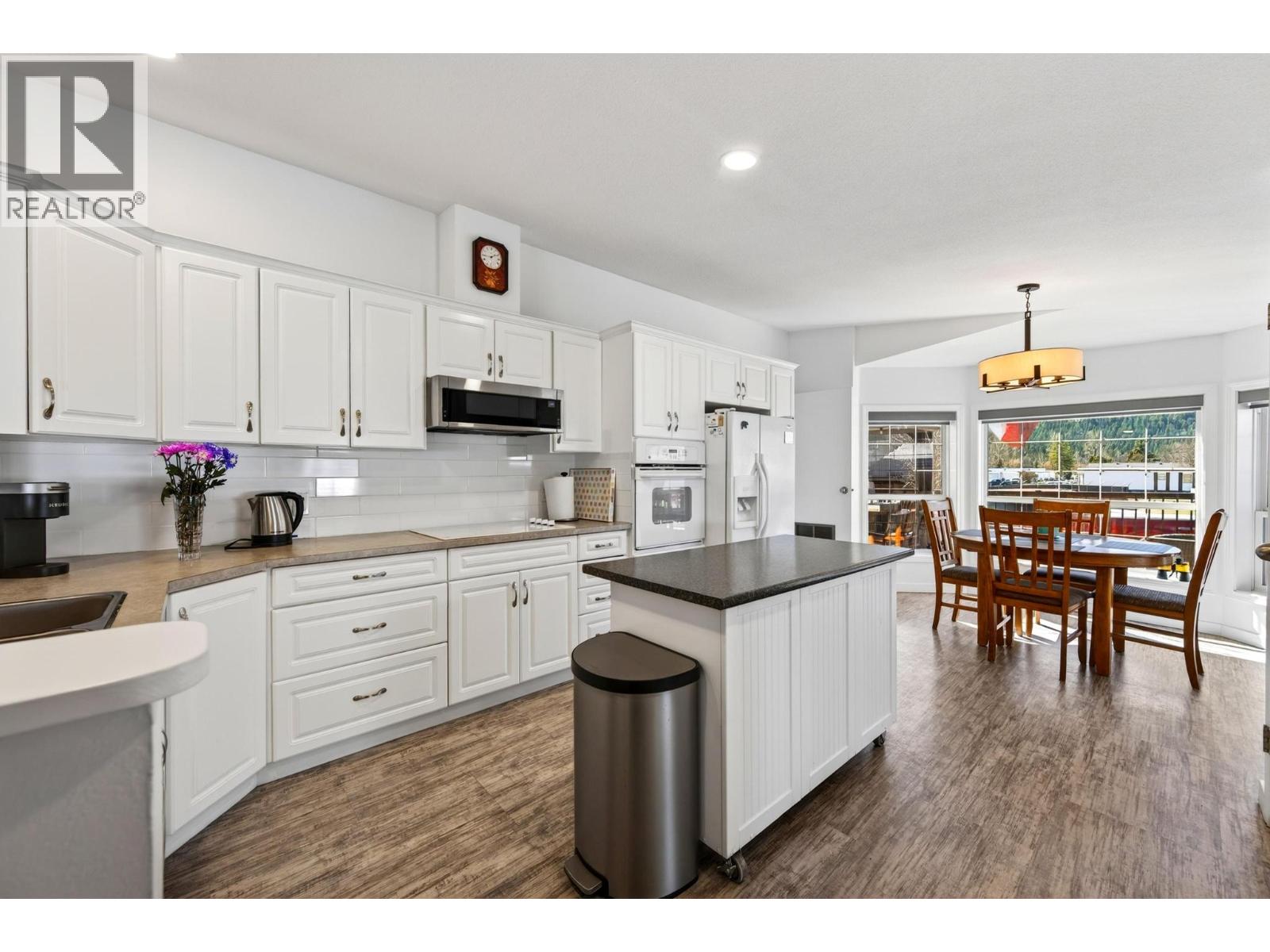 #91 1036 11TH STREET N - 8