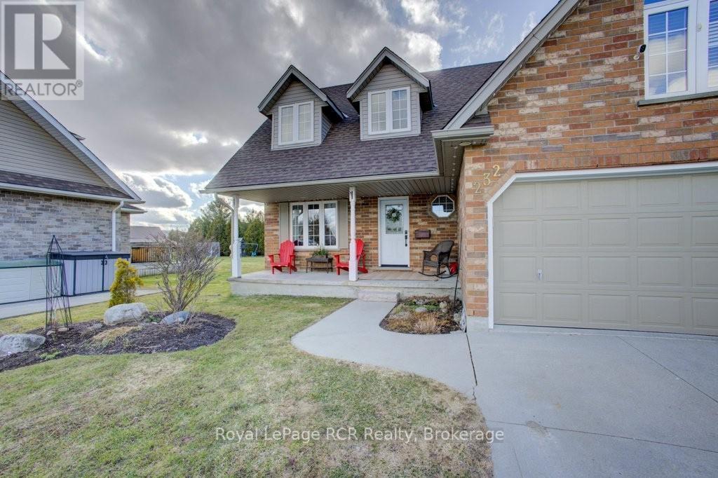 232 CONESTOGA STREET N - 2
