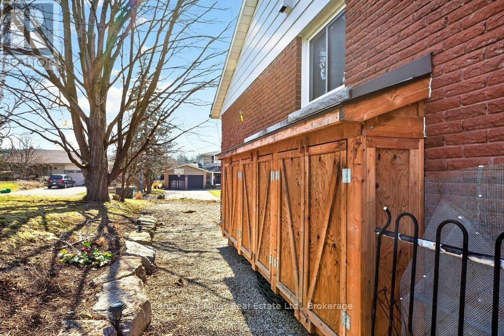 86 WATERFORD DRIVE — photo 46